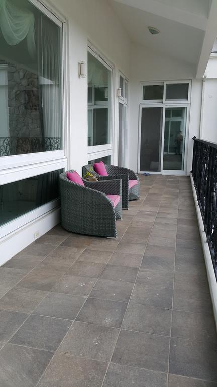 Bed and Breakfast Dear Garden Donghe Exterior foto